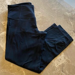 Athleta Salutation CROP length leggings